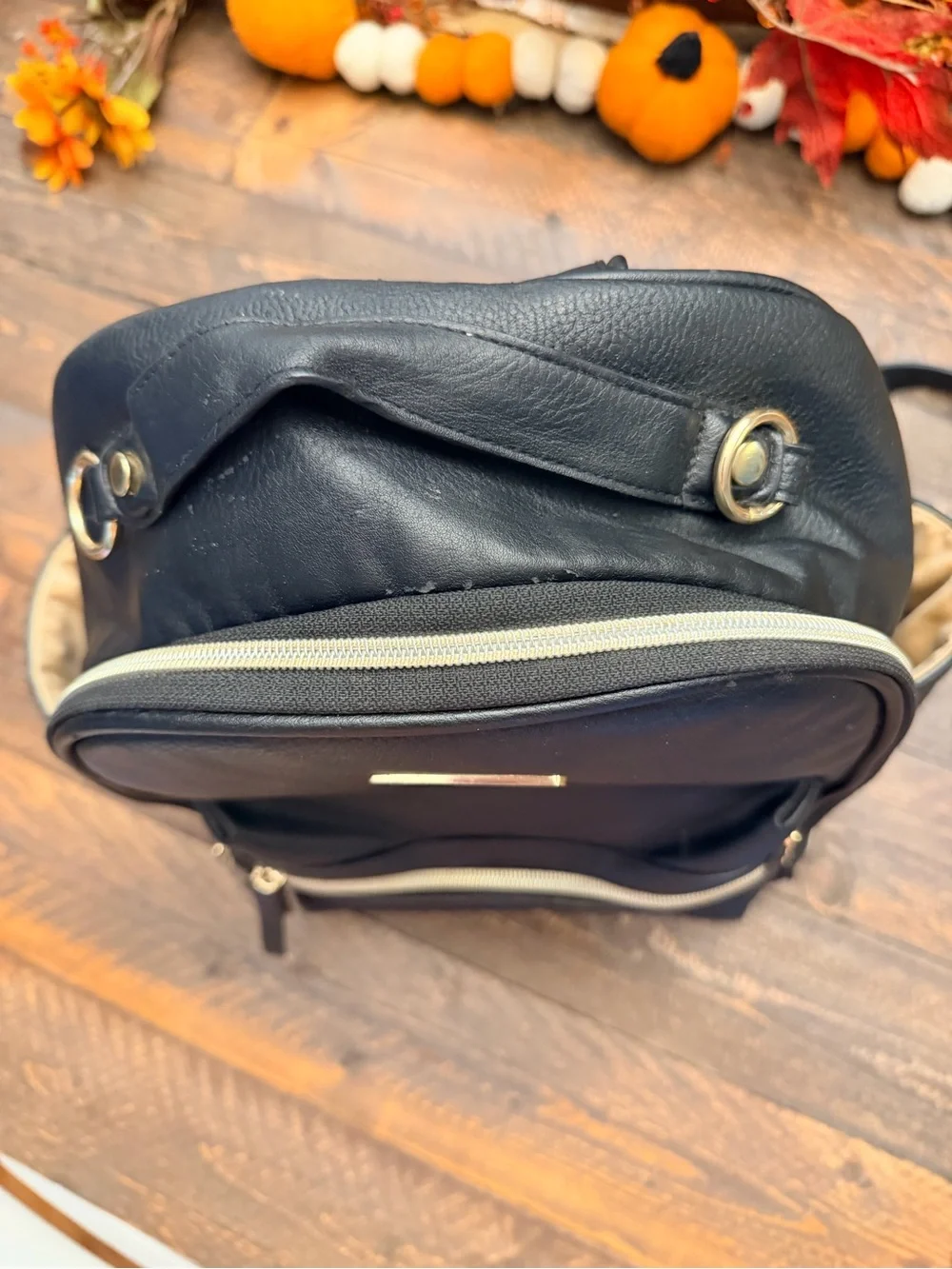 Itzy Ritzy Mini Plus Black Gold Vegan Leather Diaper Bag Backpack Noir